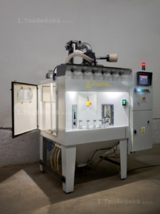 carousel sandblast machine