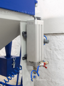 micro-blaster installed on a sandblasting machine