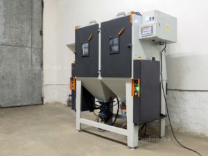 tumble blasting cabinet with pneumatic unloading system by using push buttons